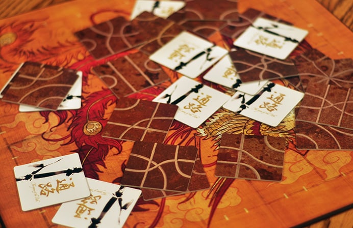 Tsuro, el juego del camino